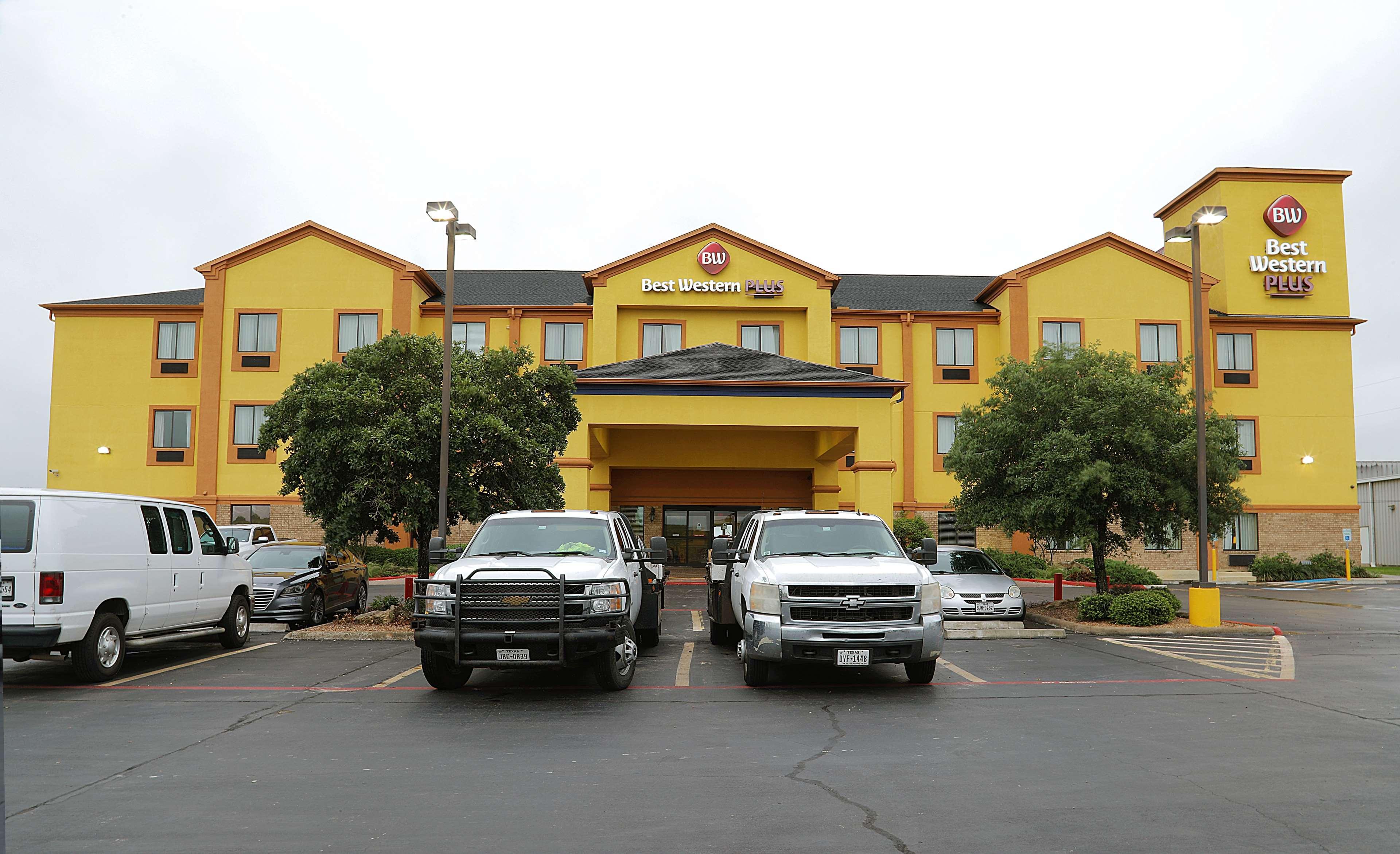 Best Western Plus Schulenburg Inn & Suites Екстер'єр фото