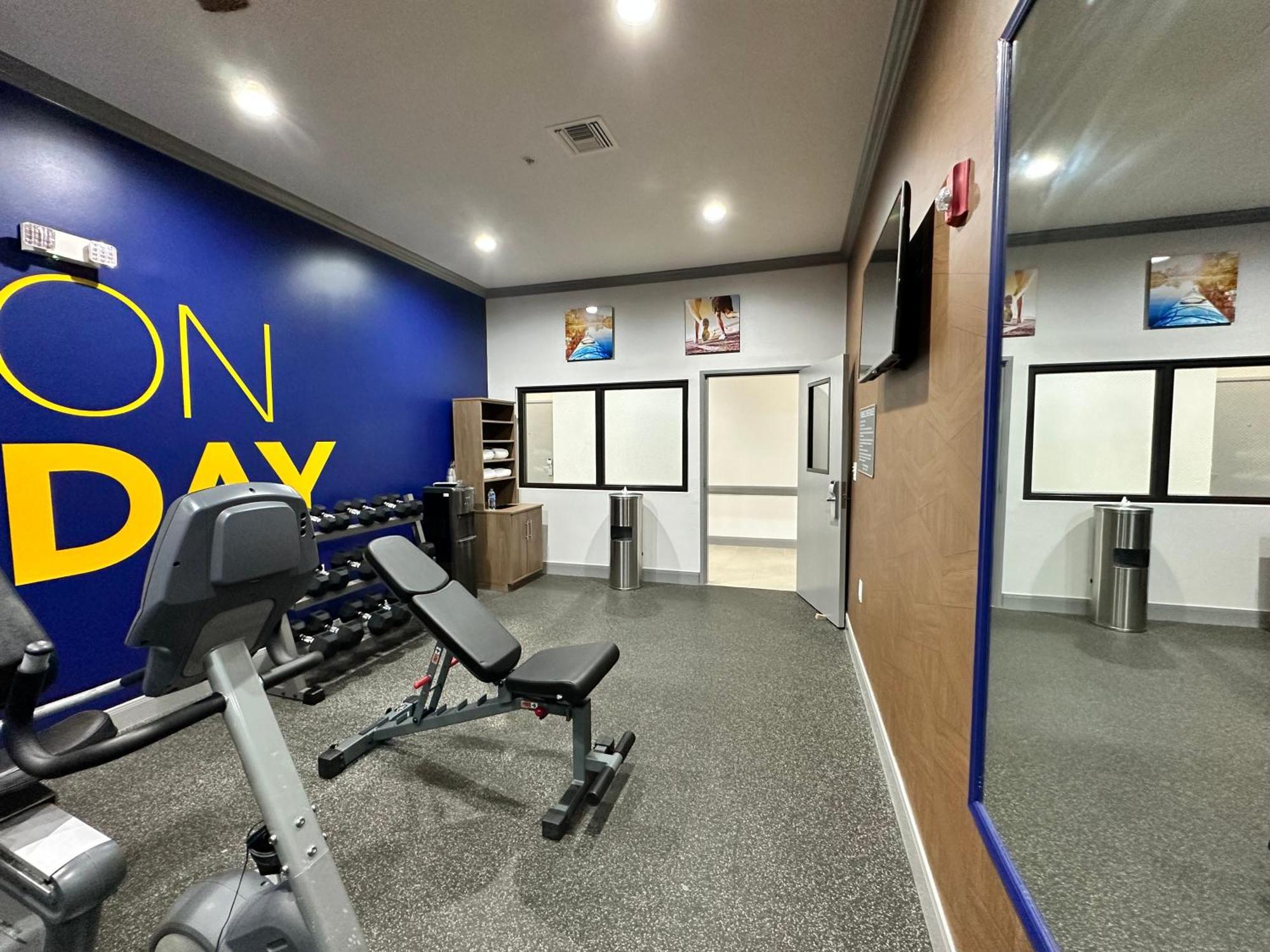Best Western Plus Schulenburg Inn & Suites Екстер'єр фото