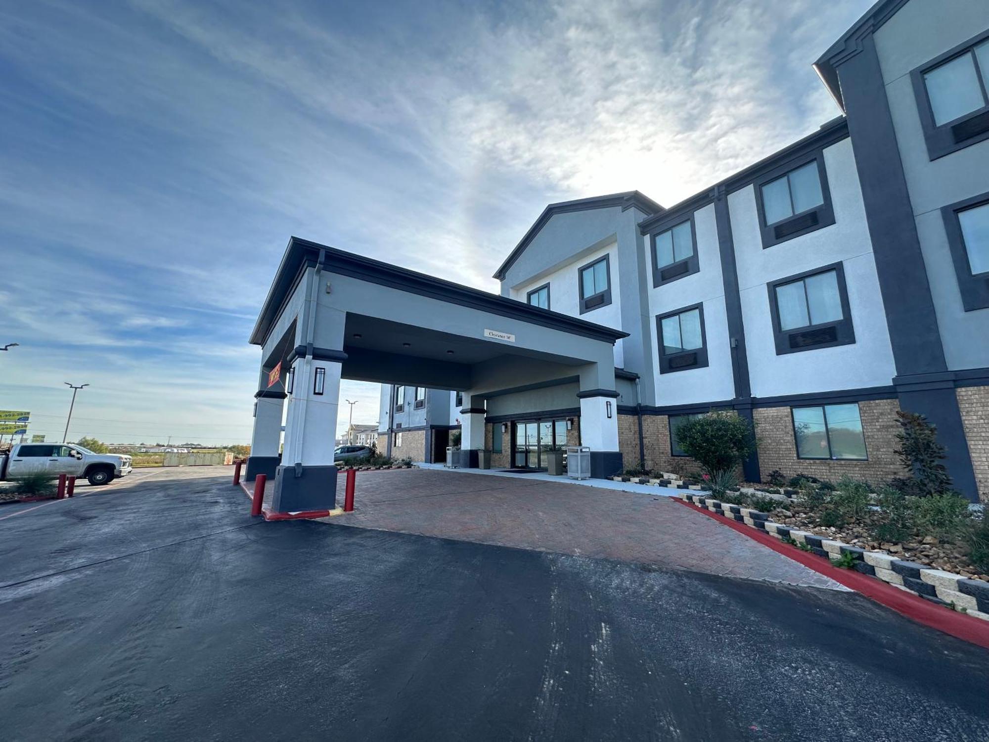 Best Western Plus Schulenburg Inn & Suites Екстер'єр фото