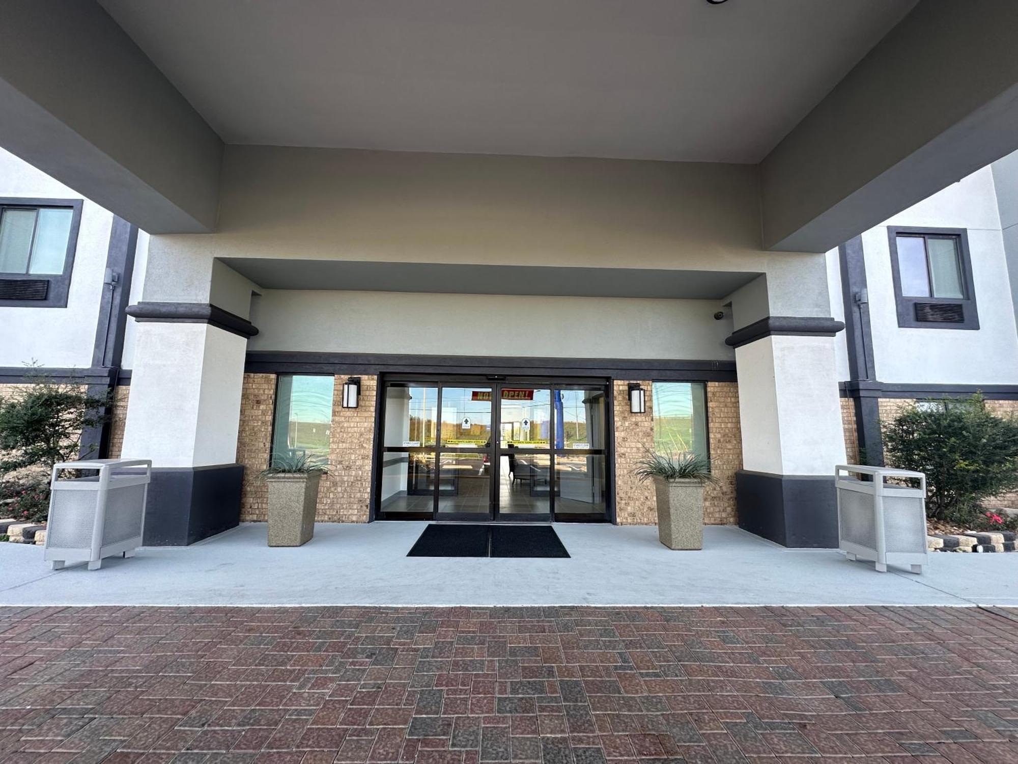 Best Western Plus Schulenburg Inn & Suites Екстер'єр фото